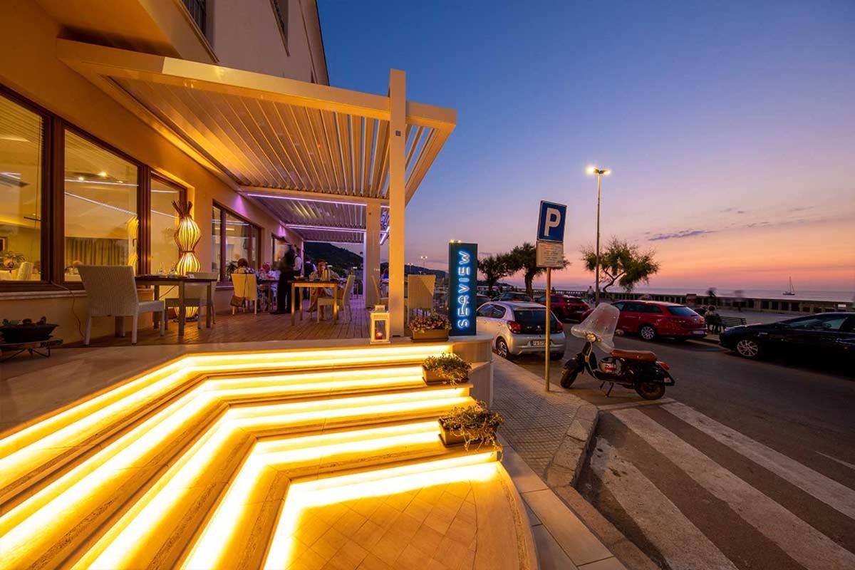 Hotel Riva Del Sole เชฟาลู ภายนอก รูปภาพ